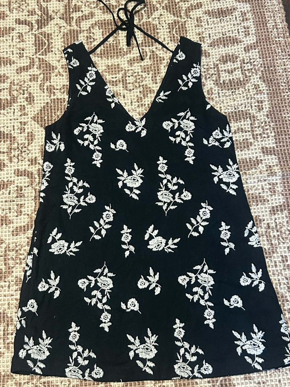 Abercrombie & Fitch Black Dress with White Floral Embroidery
